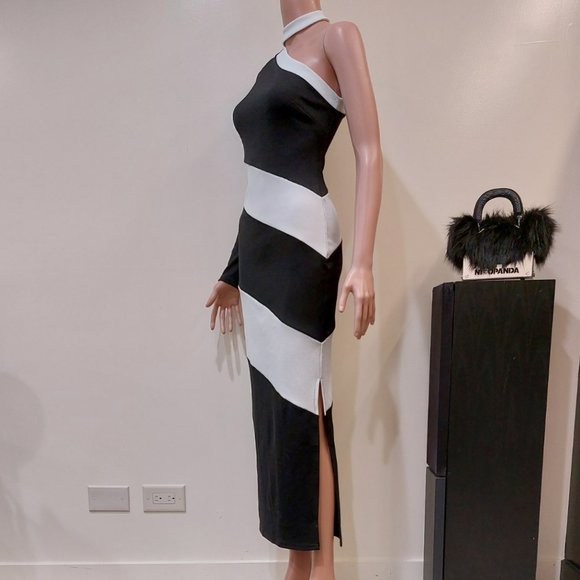 💥CHIC & SEXY💥One Shoulder Choker Bodycon Dress in Black & White Stripe - Picture 9 of 13